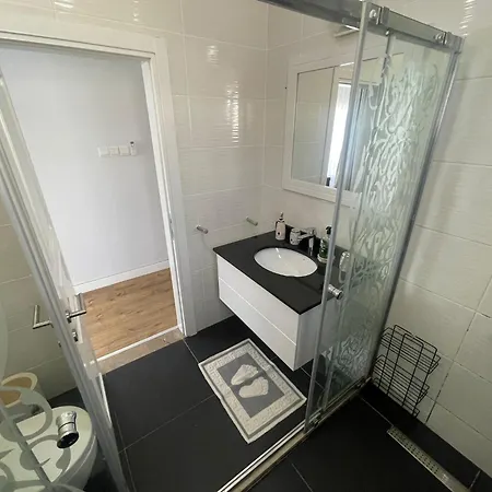 Günlük Kiralık Tripleks Villa Girne
