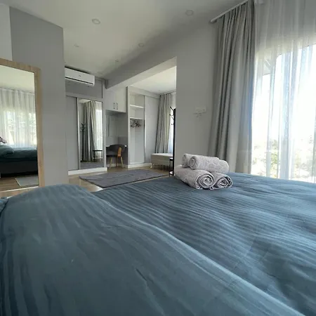 Günlük Kiralık Tripleks Villa Girne