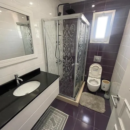 Guenluek Kiralik Tripleks Villa Kyrenia (Northern Cyprus)